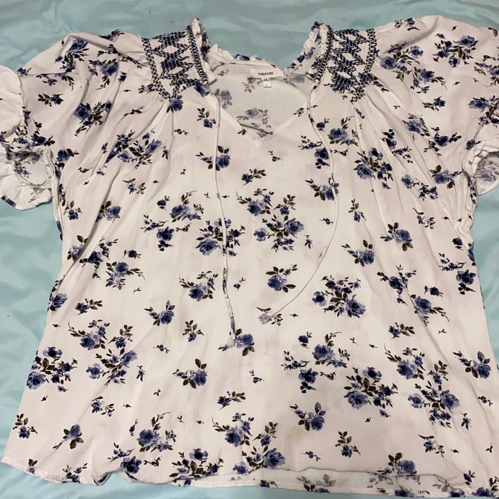 Maurices white floral top